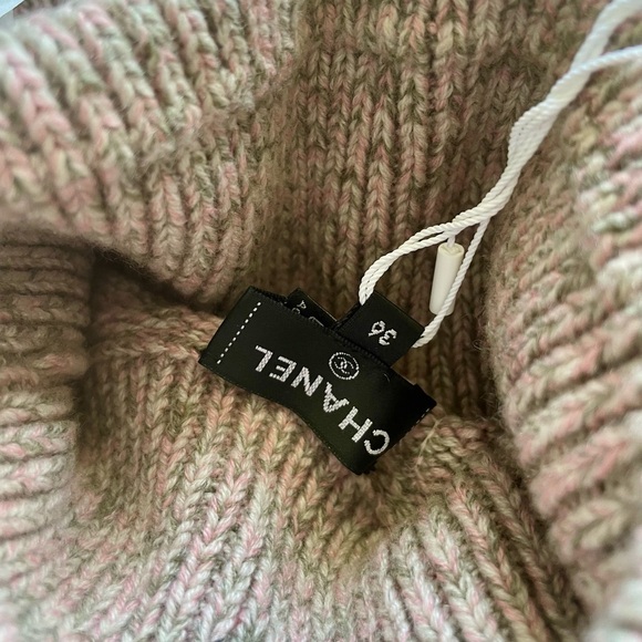 Chanel 22K logo beige pink sweater - Picture 4 of 9